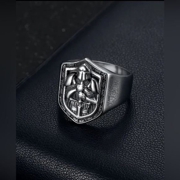 Titanium Steel Temple Knight Pattern Men's Ring - Picture 2 of 4